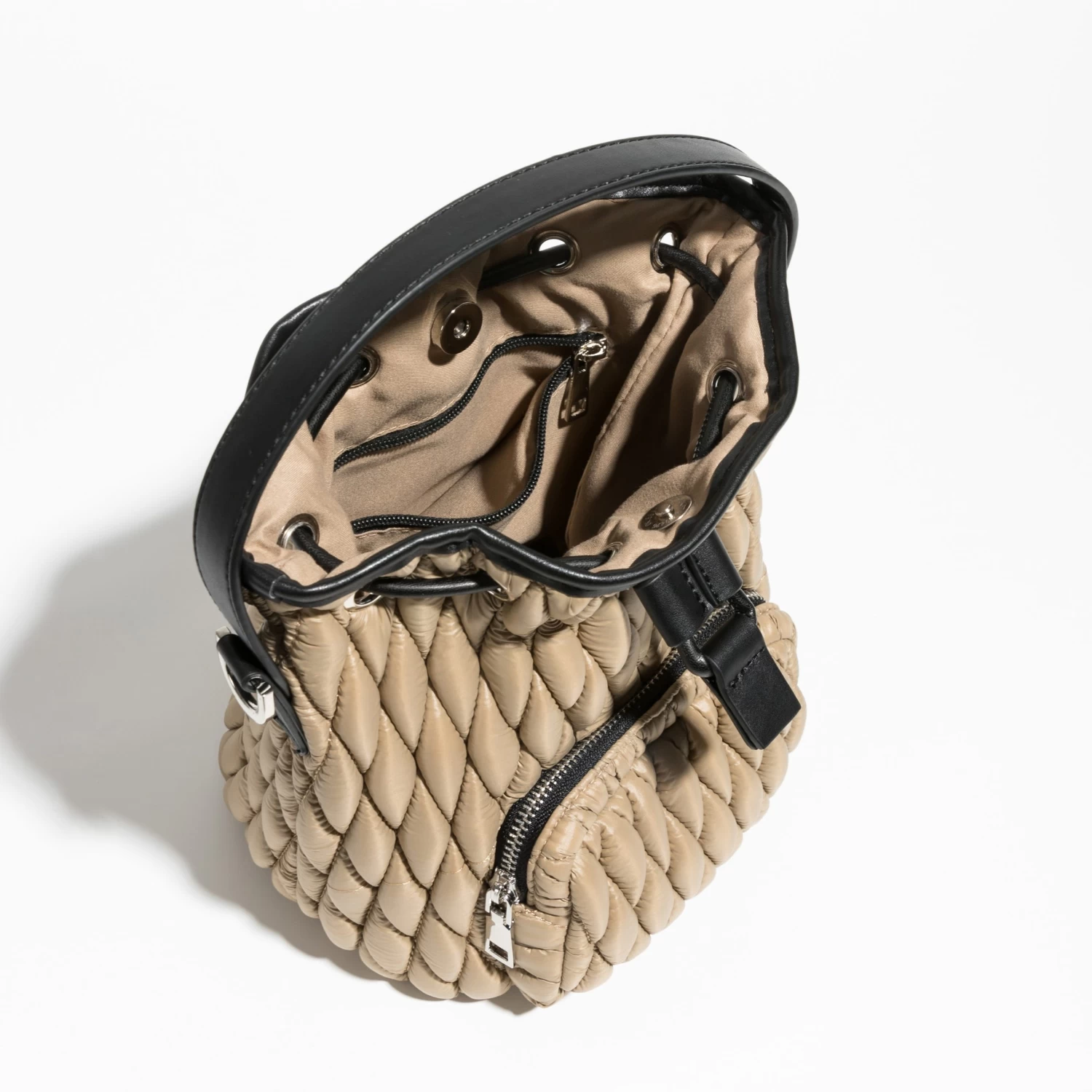 Women’s Quilted Bucket Shoulder Bag - Image 3